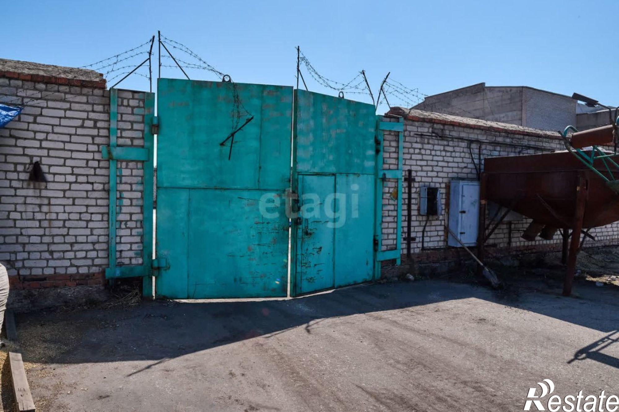 Купить складское помещение за 42 381 000 рублей на ул Горького, 9