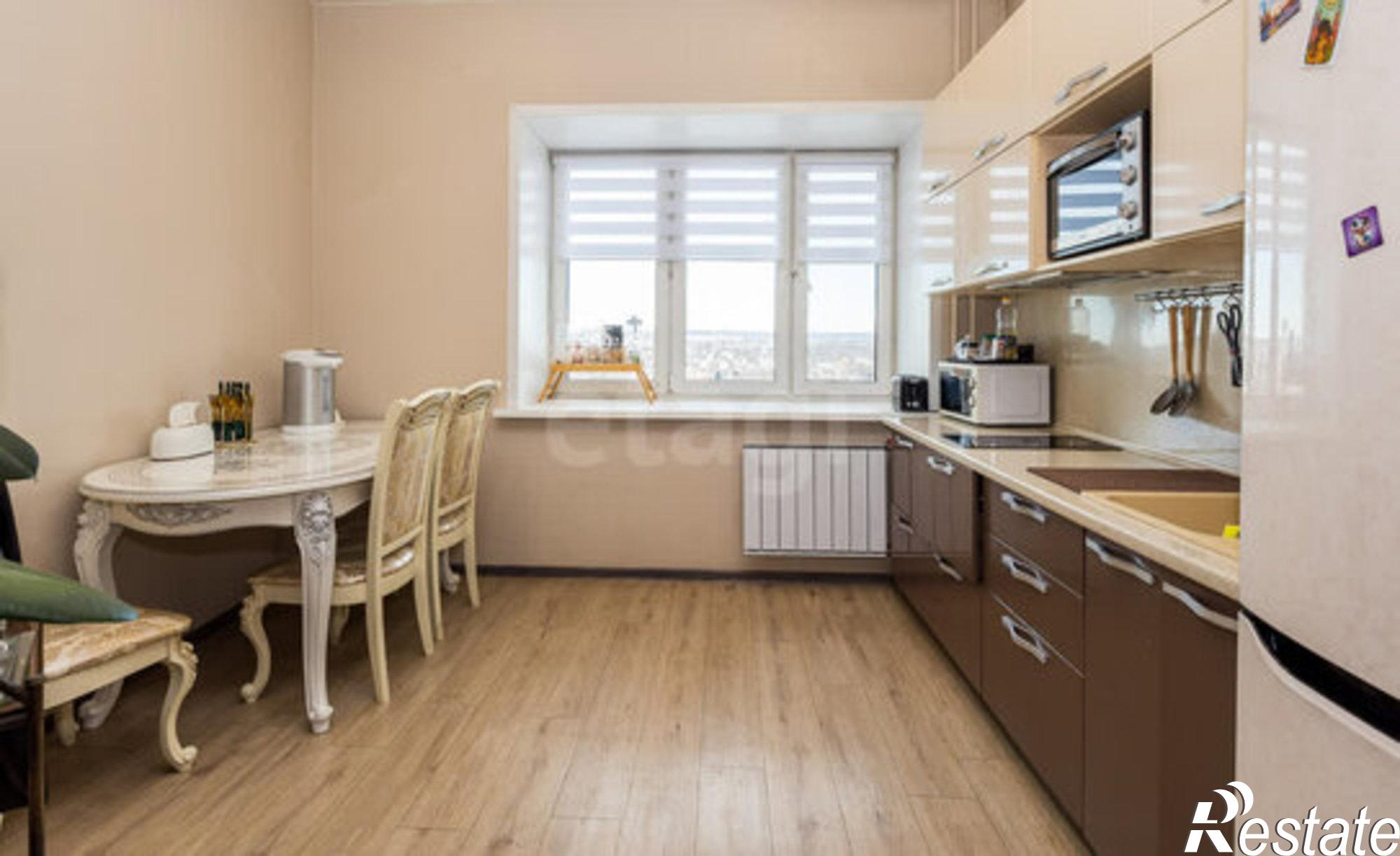 Купить квартиру за 10 800 000 рублей на ул Шимановского, 82