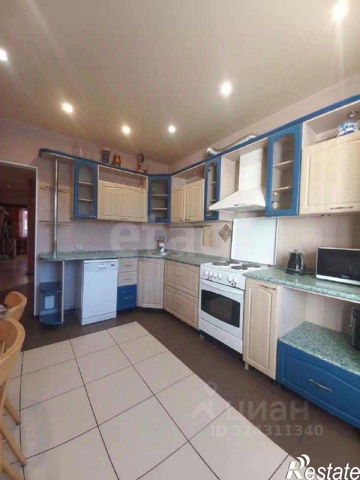 Сдать квартиру за 70 000 рублей на пер Св.Иннокентия, 2