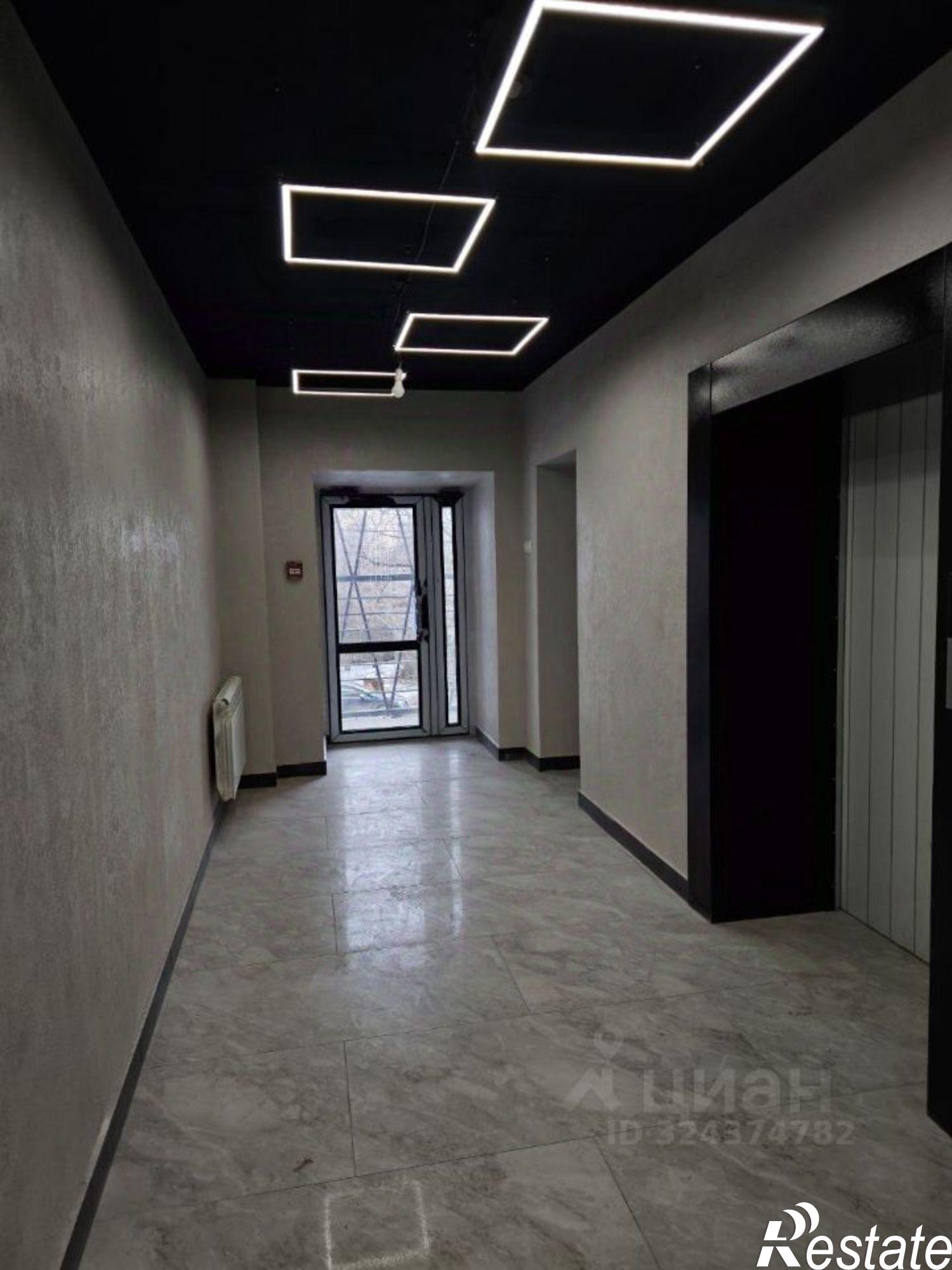 Купить квартиру за 8 752 800 рублей на ул Рабочая, 60