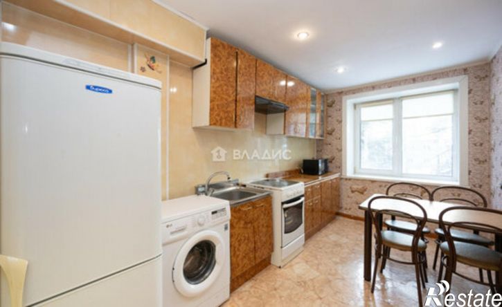 2-комн квартира улица Кирова, 52,  д. 52