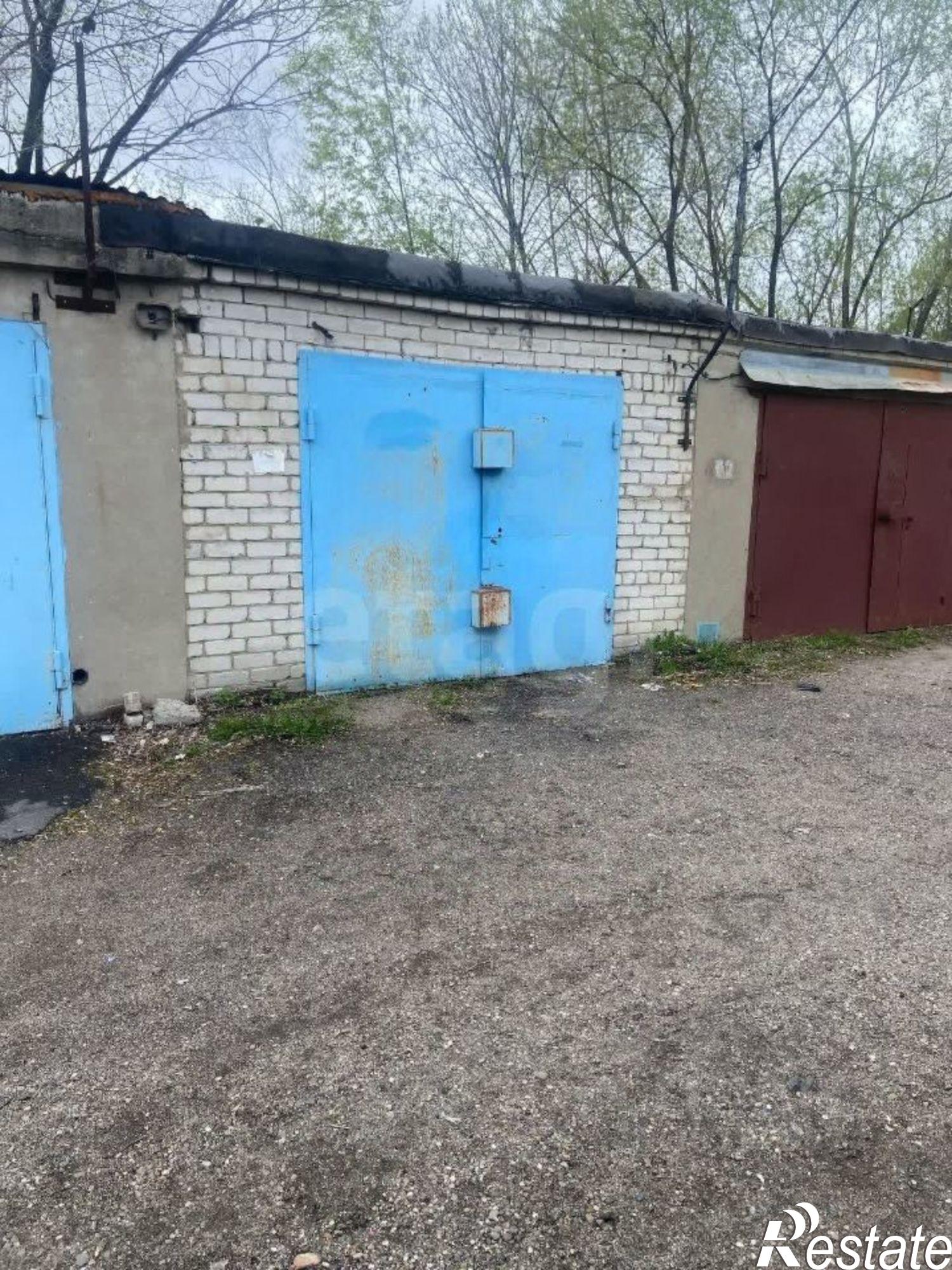 Купить гараж, место в паркинге за 1 300 000 рублей на ул Ленина, 135