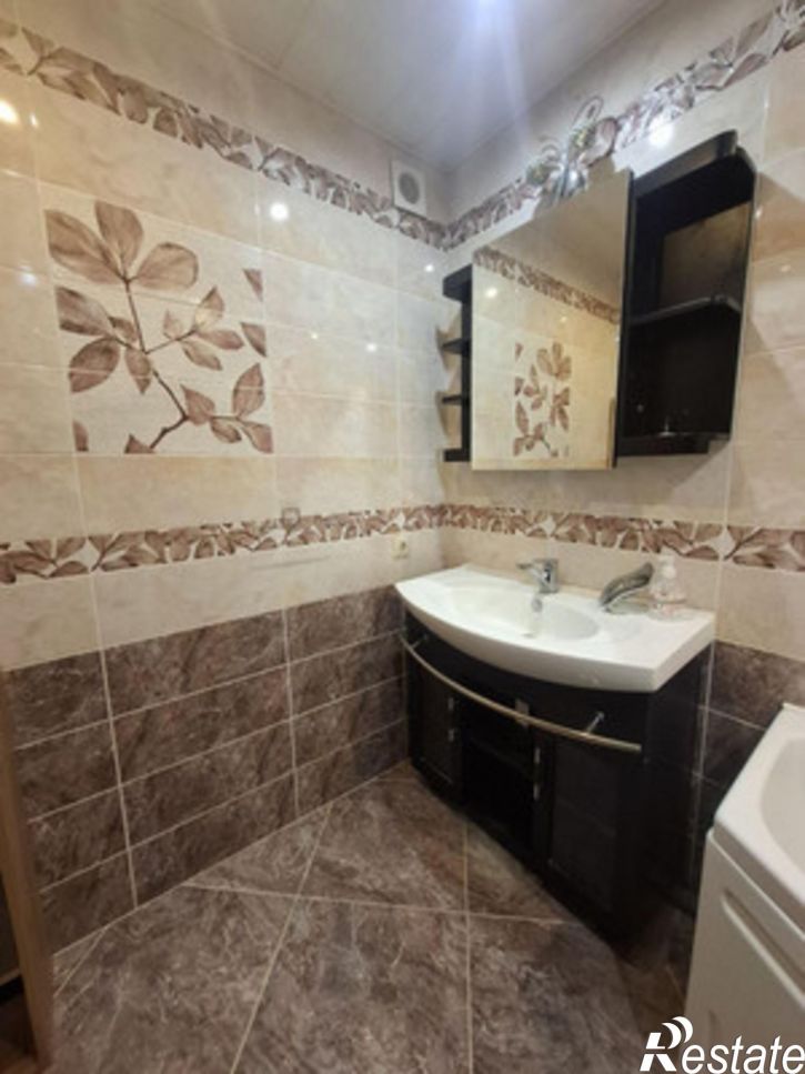 2-комн квартира улица Матросова, 8