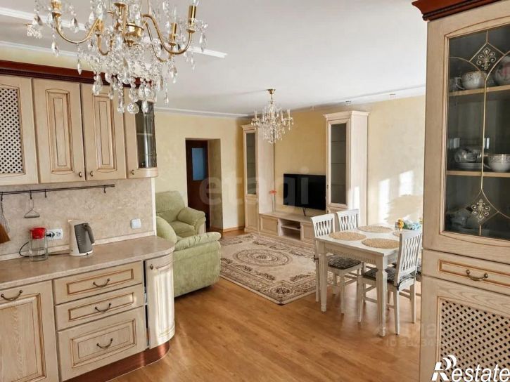 3-комн квартира ул Кантемирова, 23,  д. 23
