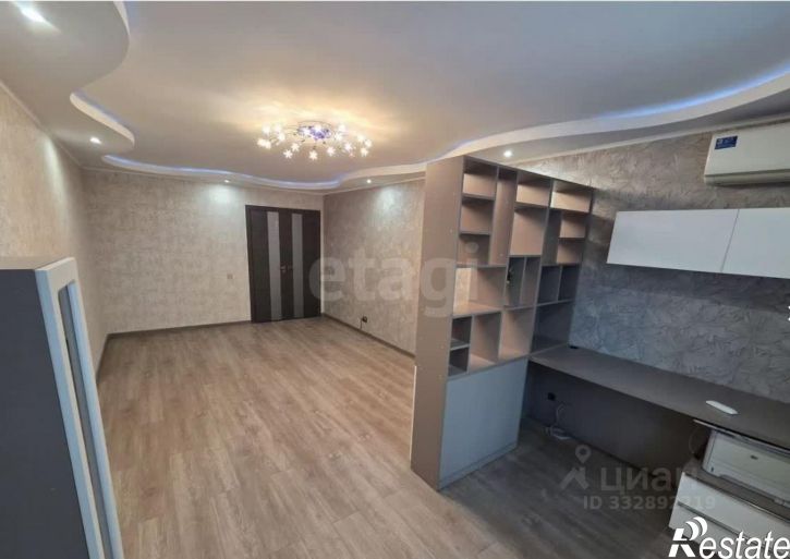 3-комн квартира ул Кантемирова, 23/2,  д. 23/2