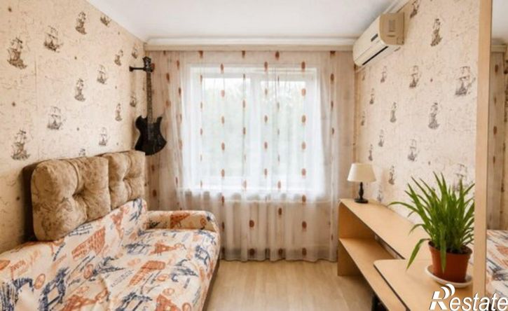 3-комн квартира ул 50 лет Октября, 206/1,  д. 206/1