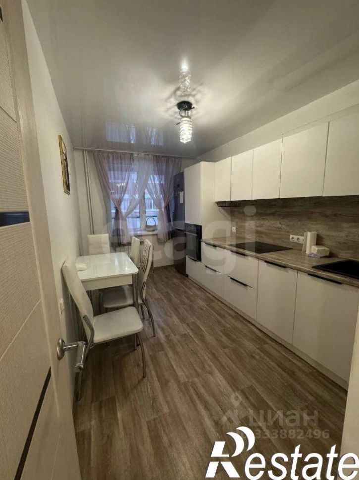 1-комн квартира Российская улица, 32,  д. 32