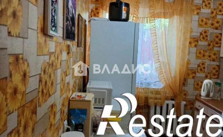3-комн квартира улица 50 лет Октября, 3,  д. 3