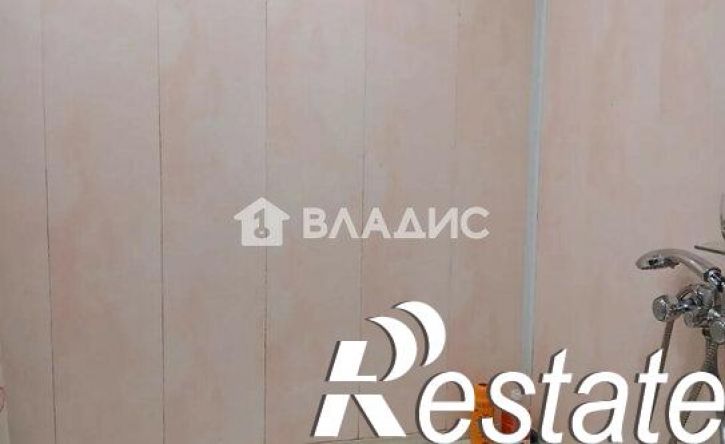 3-комн квартира улица 50 лет Октября, 3,  д. 3